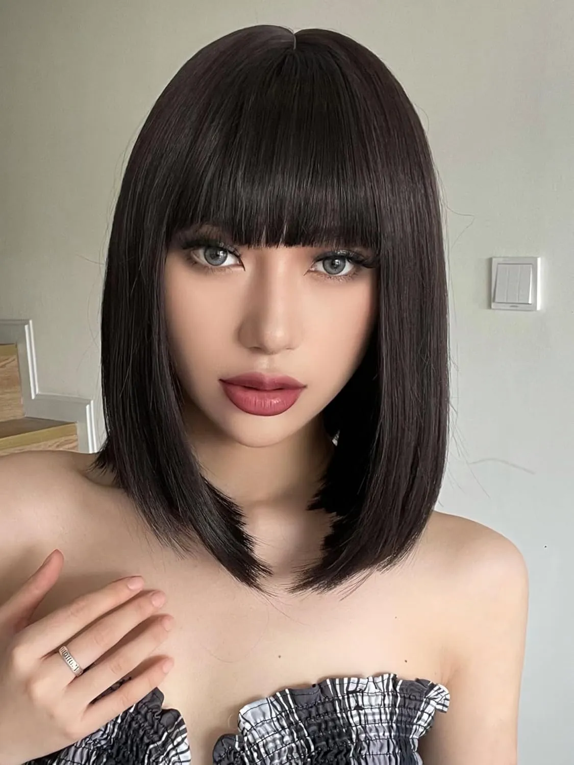 AISI BEAUTY Dark Brown Bob Wig with Bangs Short Brunette Wigs for Women Synthetic Bob Wigs for Cosplay Party 12 Inch