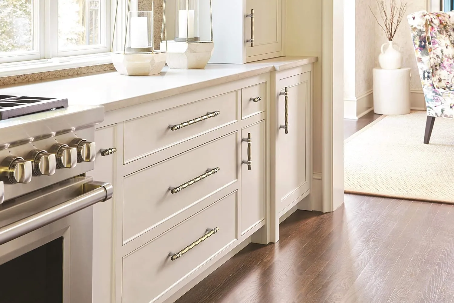 Amerock | Cabinet Pull | Golden Champagne/Polished Chrome | 3-3/4 inch (96 mm) Center-to-Center | London | 1 Pack | Drawer Pull | Drawer Handle | Cabinet Hardware