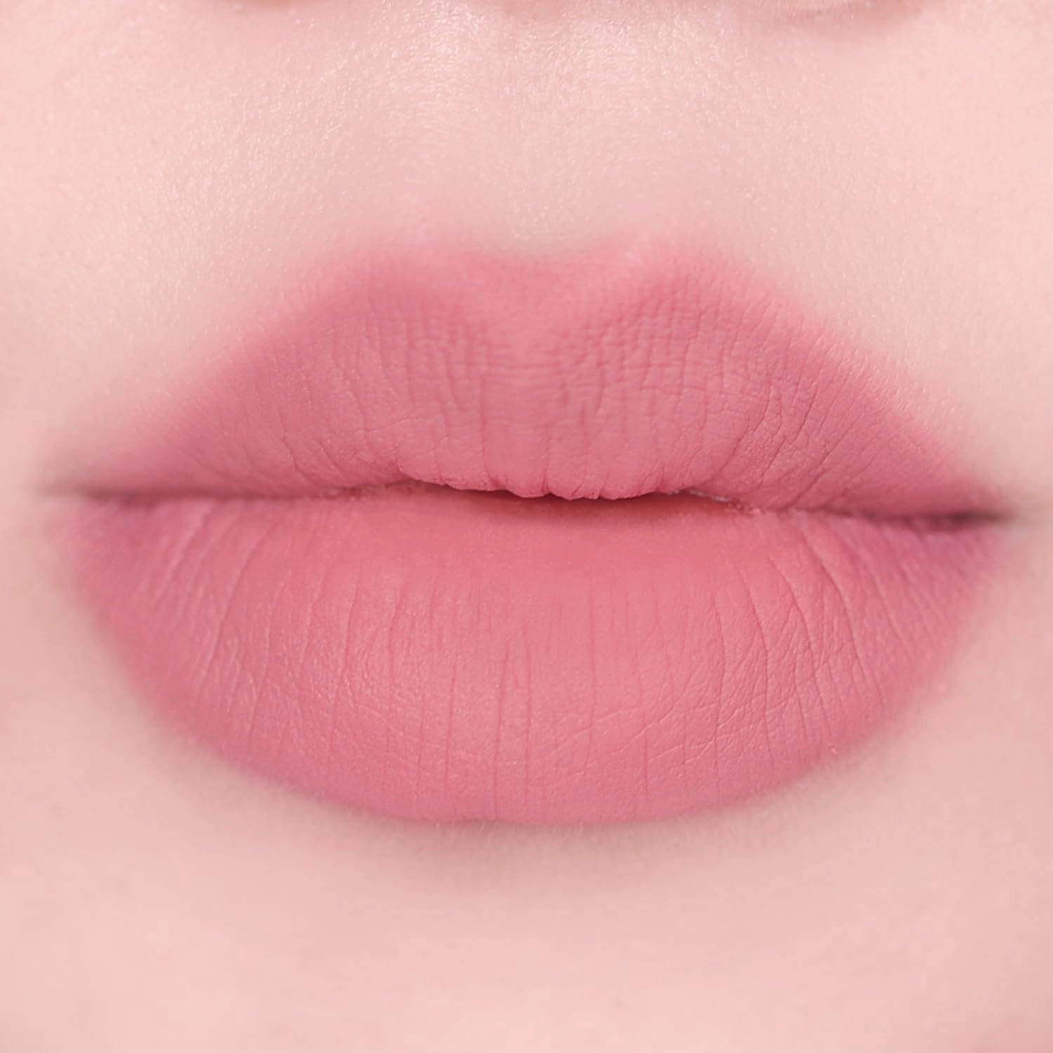 Amuse SEOUL LIP SMUDGER 05 BOKSOONGA MILK | matte pink | Matte, creamy, soft, velvety, cruelty-free, lipcare, long-lasting, multiuse, vegan