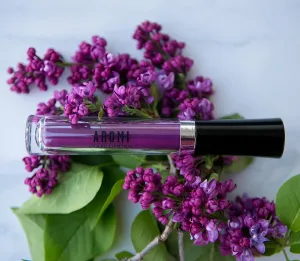 Aromi Violet Plum Liquid Lipstick, Dark Purple Lip Color, Vegan and Cruelty-free, Long-lasting and Smudge Proof Lipstick, Handmade (Vamptastic Plum)