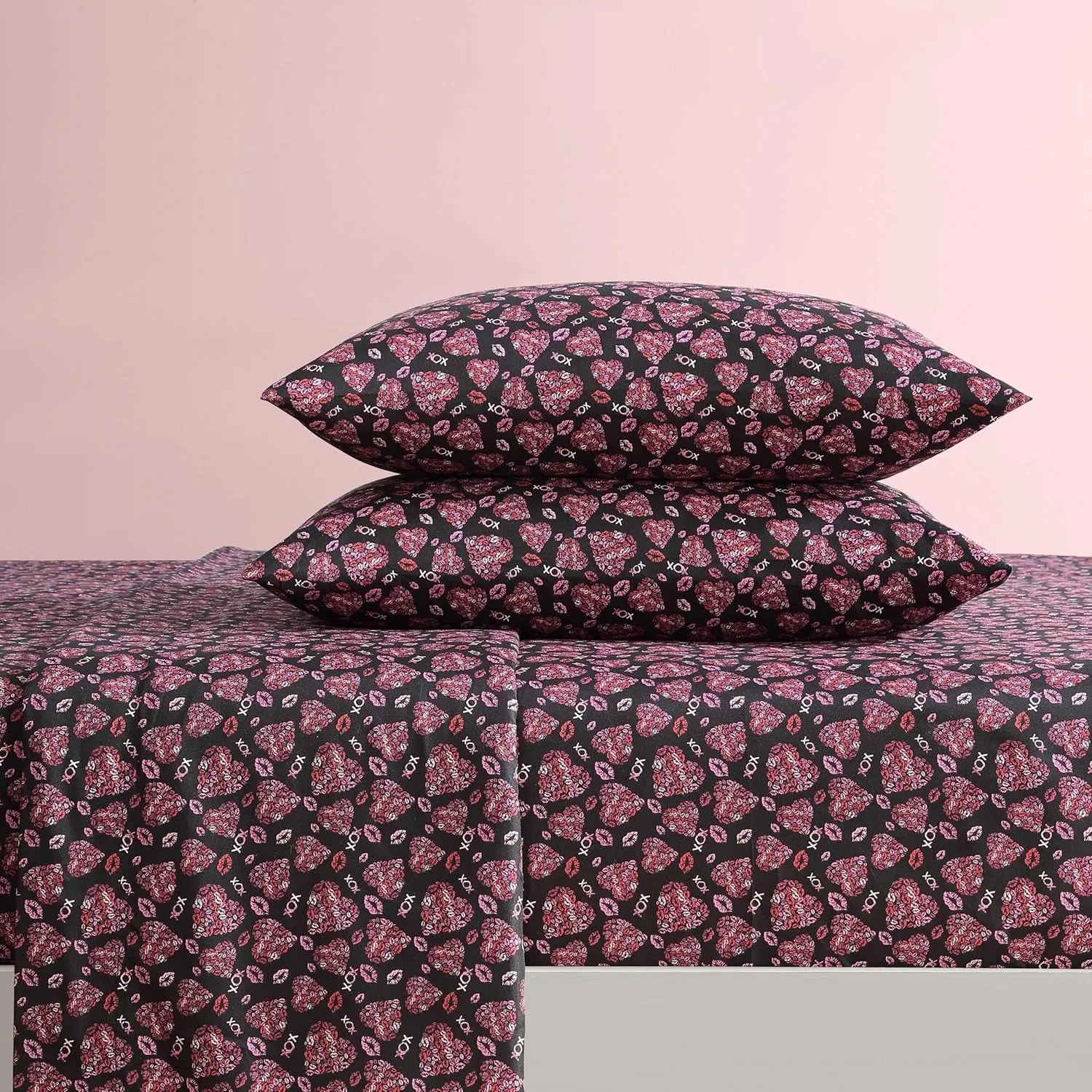 Betsey Johnson - Queen Bed Sheets, Super Soft Bedding with Matching Sham(s), Fade & Wrinkle Resistant Bed Essentials (Lipstick Betsey Pink, Queen)