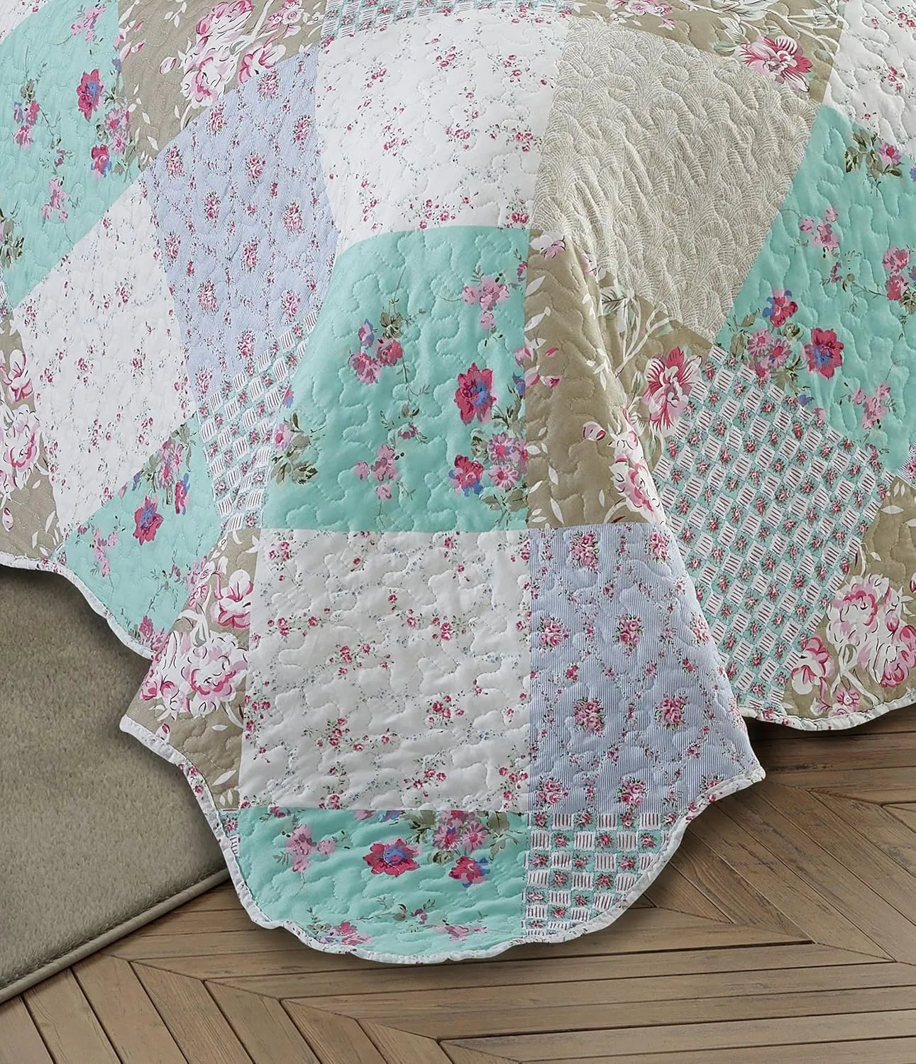 Brilliant Sunshine Blue and Green Rose Quilt Set, 2-Piece Bedding Sets with 1 Sham, Patchwork Design, Washable and Reversible Bedspread, Soft Lightweight Coverlet, All-Season, Twin/Twin XL
