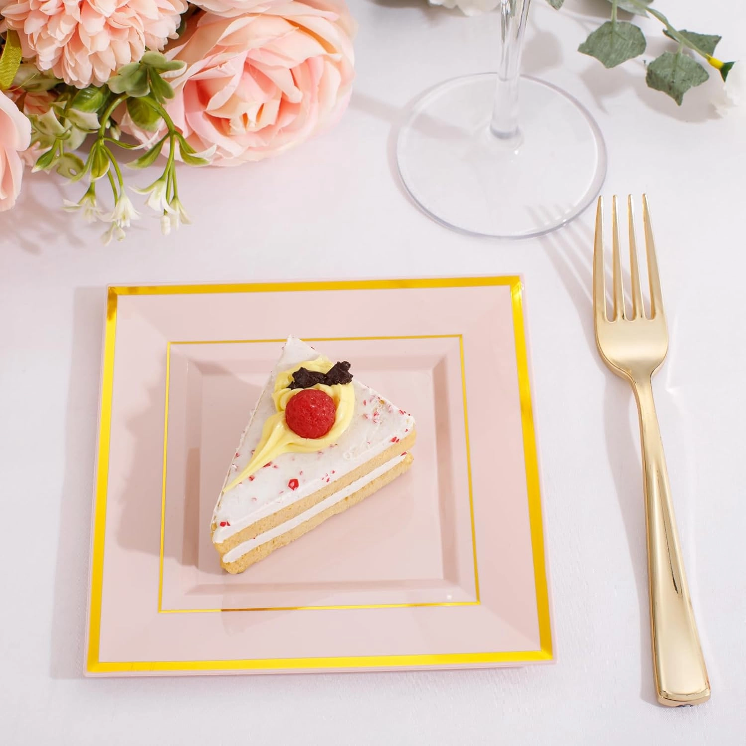 bUCLA 100PCS Pink Square Plastic Plates - 6inch Disposable Pink and Gold Valentine's Day Plates - Premium Hard Square Small Appetizer/Cake Plates for Wedding,Party&Valentine's Day