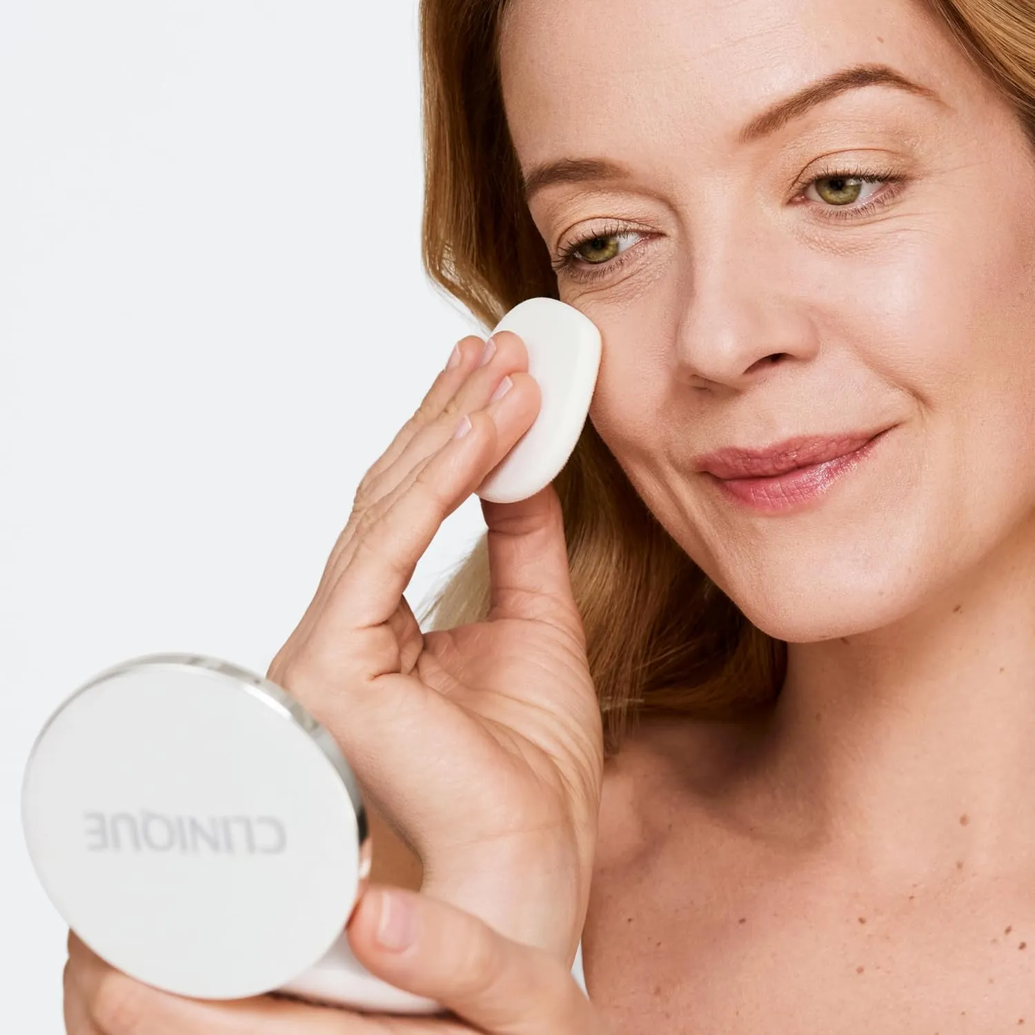 Clinique Beyond Perfecting Powder Lightweight Full Coverage Foundation   Concealer For Dry Combination to Oily Skin Types