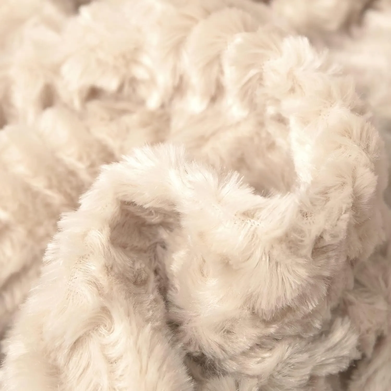 DaDa Bedding Champagne Ivory Faux Fur Throw Blanket - Dreamy Neutral Nude Gold Geometric Embossed Sherpa Backside - Super Soft Warm Cozy Plush Fluffy - 50" x 60"