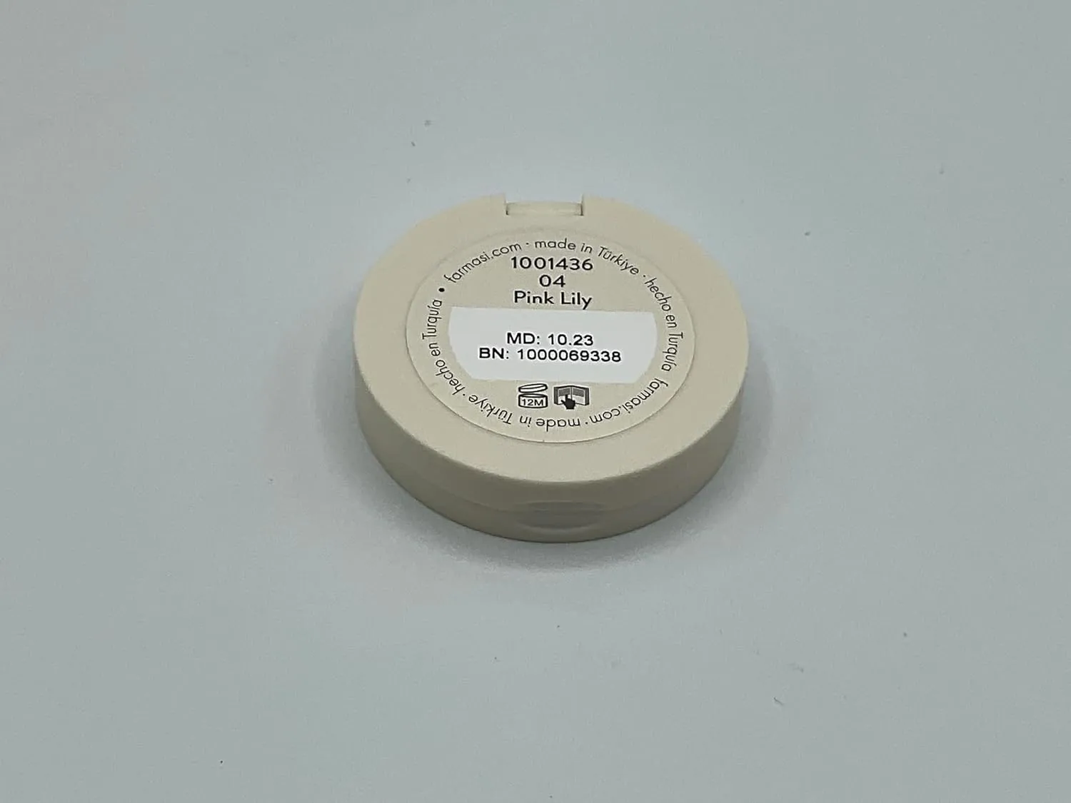 Farmasi Powder blush (04 Pink Lily) - Velvet Texture Long-Lasting Versatile Shades Buildable Color Makeup Essential Cheek Enhancement Radiant Complexion Beauty Product