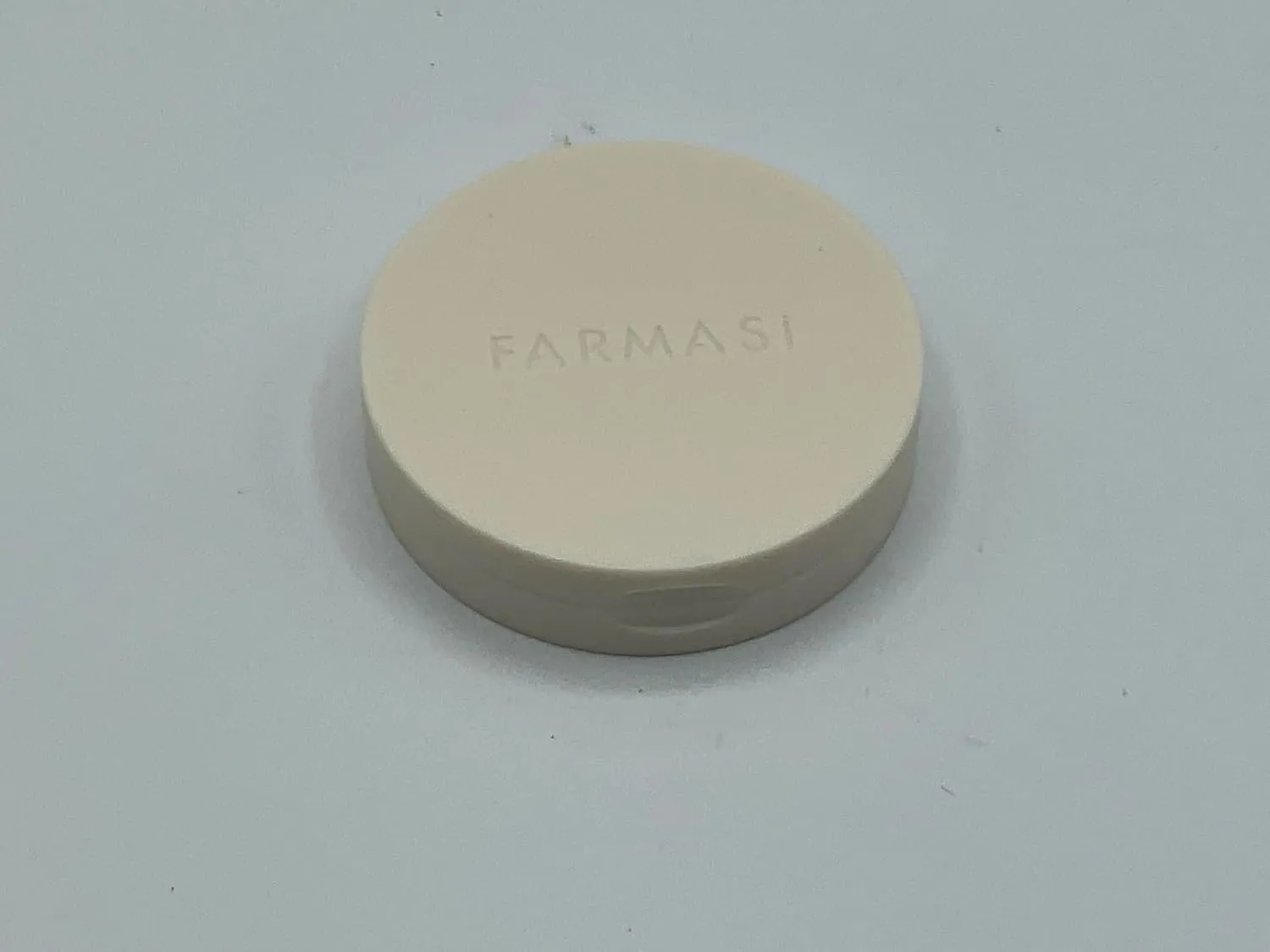 Farmasi Powder blush (04 Pink Lily) - Velvet Texture Long-Lasting Versatile Shades Buildable Color Makeup Essential Cheek Enhancement Radiant Complexion Beauty Product