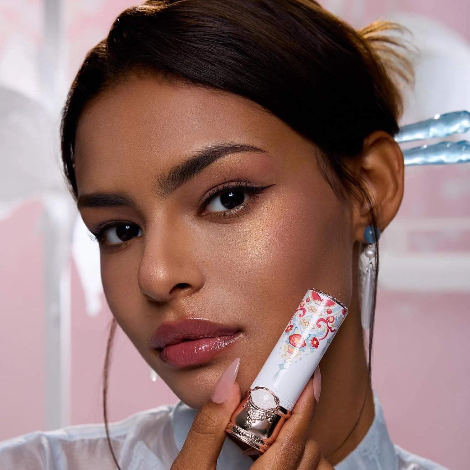 Flower Knows Butterfly Cloud Collar Glossy Lipstick,Hydrating Solid Lip Gloss,Moisturizing Red Tinted Lip Balm,Long Lasting Lip Gloss in Balm for Girls&Women,Vegan & Cruelty-Free(C07 Red Bean)