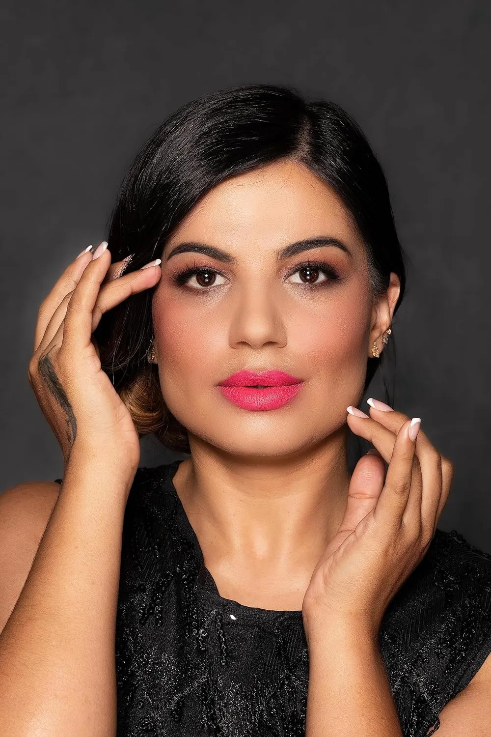Full Coverage Split Bullet Matte Lipstick | Vegan | Gluten, Paraben and Cruelty Free, Creamy Lipstick in a Shimmery Cool Pink/Deep Coral Pink Matte (Mover and Shaker)