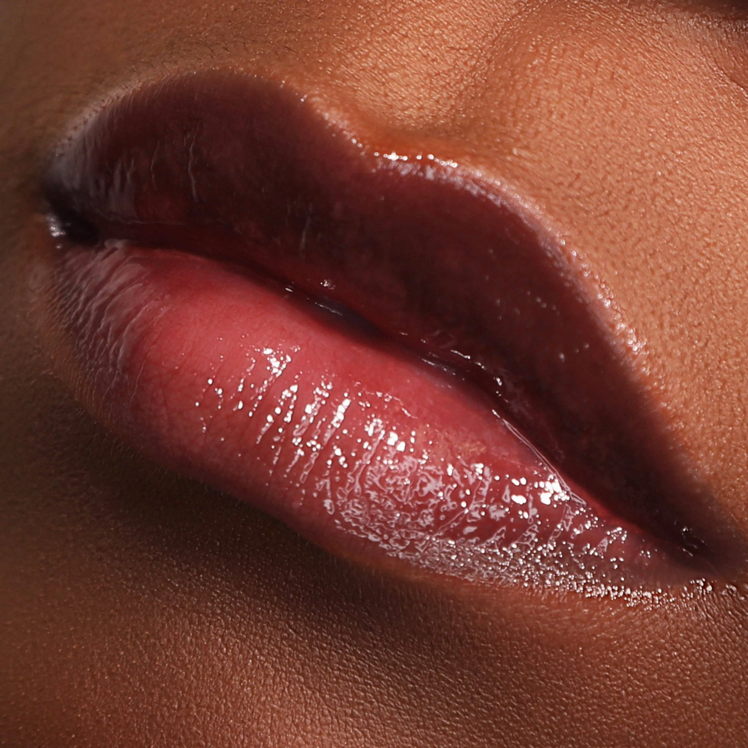 Glow Getter Hydrating Lip Oil - Teaberry