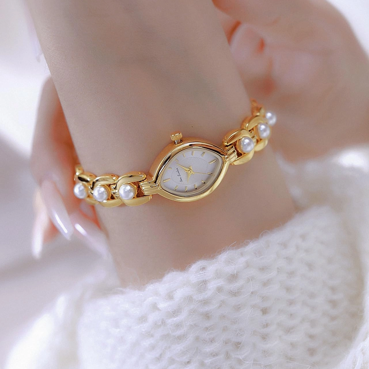 Gosasa Vintage Pearl Bracelet Watch for Women Elegant Small Oval Dial Jewelry Wristwatch Waterproof Dainty Gold Ladies Gift Watch for Mom Wife