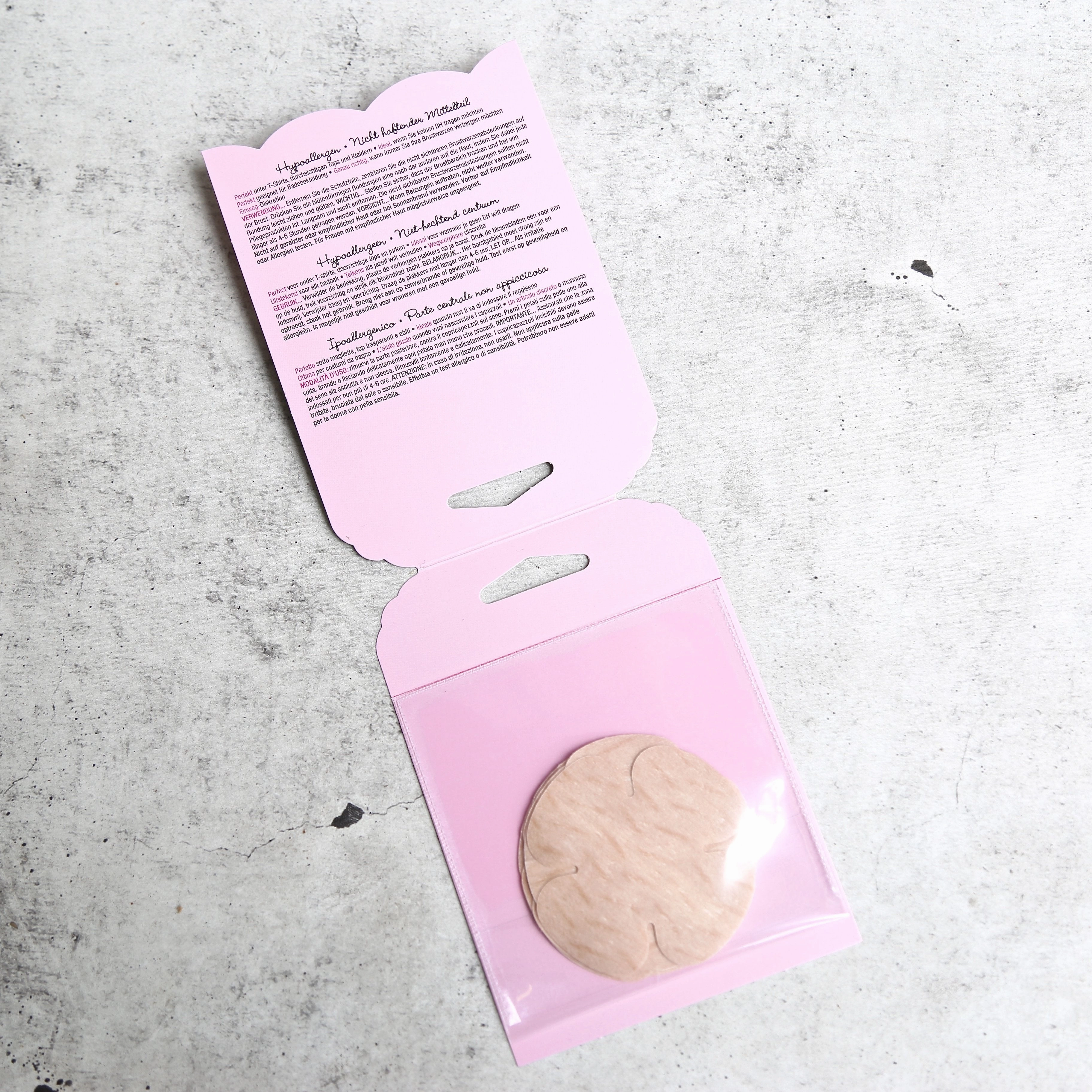 Hollywood Fashion Secrets - No Show Concealers