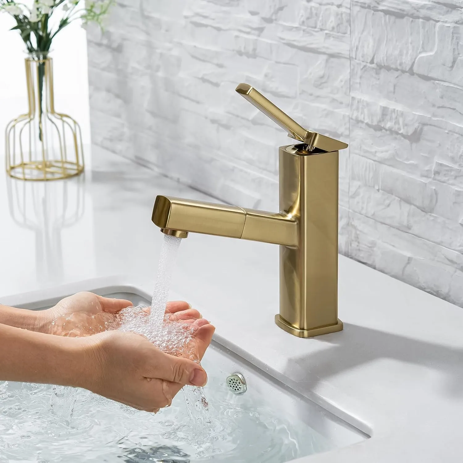 KAIYING Bathroom Sink Faucet with Pull Out Sprayer, Single Handle Basin Mixer Tap for Hot and Cold Water, Lavatory Pull Down Sink Faucet with Rotating Spout (Regular,Brushed Champagne Gold)
