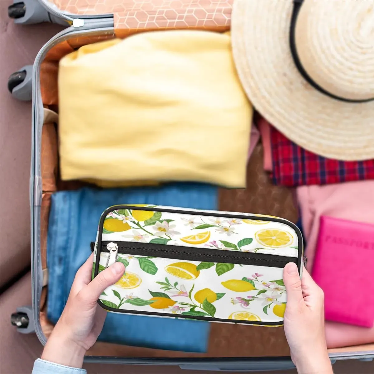 Lemons Pattern Travel Toiletry Bag for Women Men Small Cosmetic Makeup Organizer Water Resistant Shaving Bag Portable Make Up Bag Storage Bags with Handle