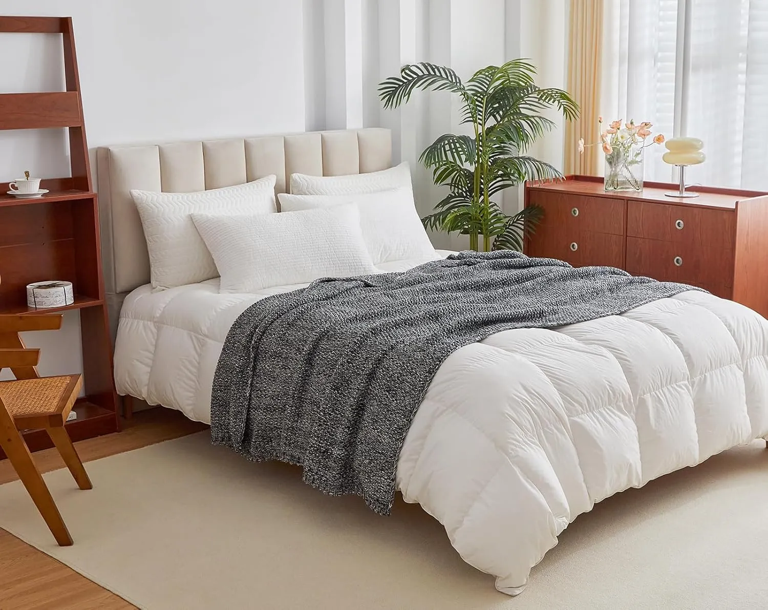 Longhui bedding Chunky Cable Knit Throw Blanket for Couch Sofa Bed Fall Lightweight Soft Cozy Throw Blanket Decorative 60"x80" Housewarming Gift (Black White) Give Laundering Bag
