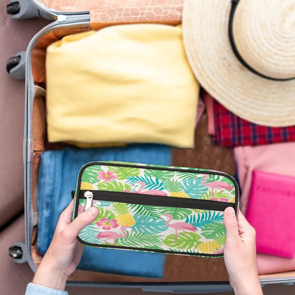 Lovely Flamingos Travel Toiletry Bag for Women Men Small Cosmetic Makeup Organizer Water Resistant Shaving Bag Portable Make Up Bag Storage Bags with Handle