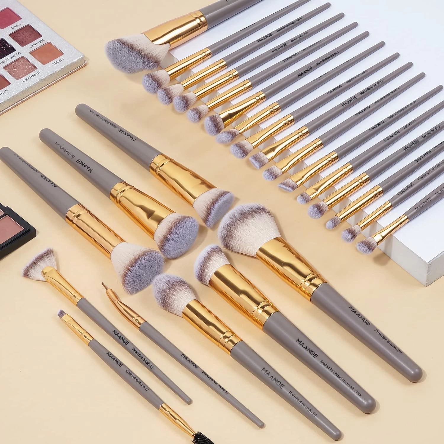 Make up Brushes Set 25Pcs Professional Makeup Brushes Foundation Blush Angle Eyeliner Blending Concealers Eyeshadow Brush Premium Synthetic Makeup Brush Set with Gift Box(Brown)