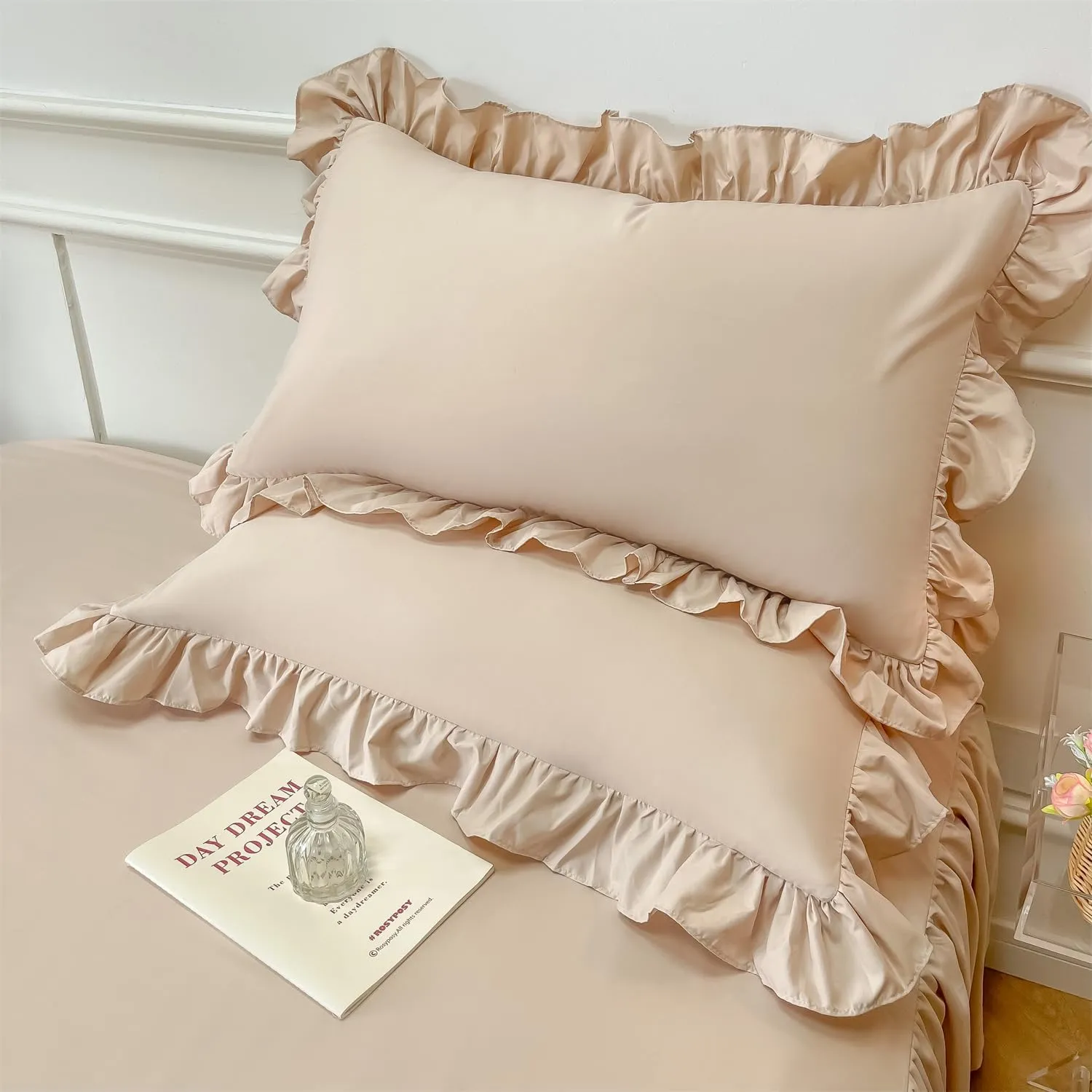 MOOWOO Girls Bedding,Waterfall Ruffle Duvet Cover -Twin 2 Piece Shabby Chic Bedding Solid Color Soft and Breathable with Zipper Closure,Corner Ties,Aesthetic Bedding, Champagne