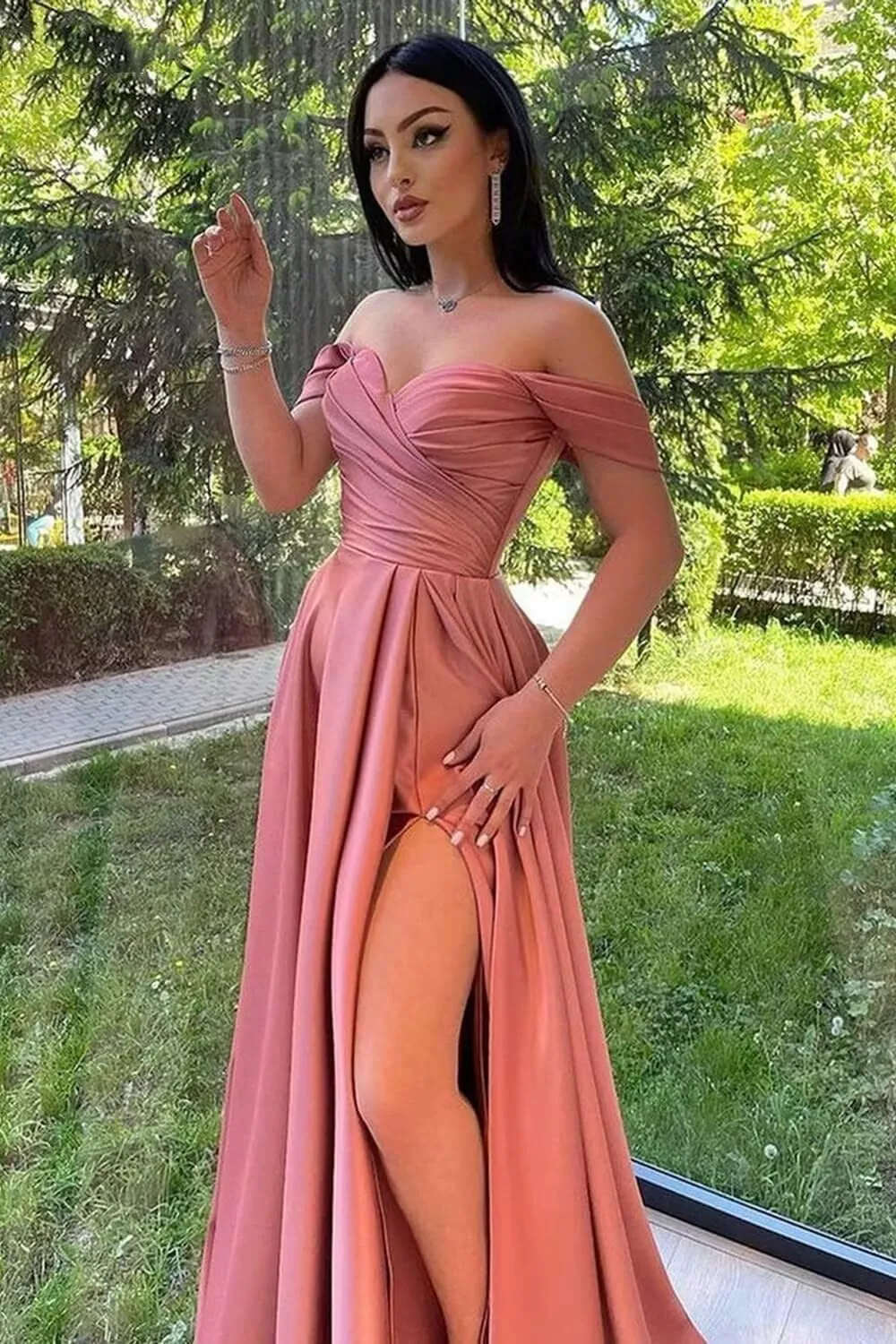 Off Shoulder Satin Bridesmaid Dress for Women Formal Prom Dresses 2025 for Wedding Guest Evening Party Gown BD401