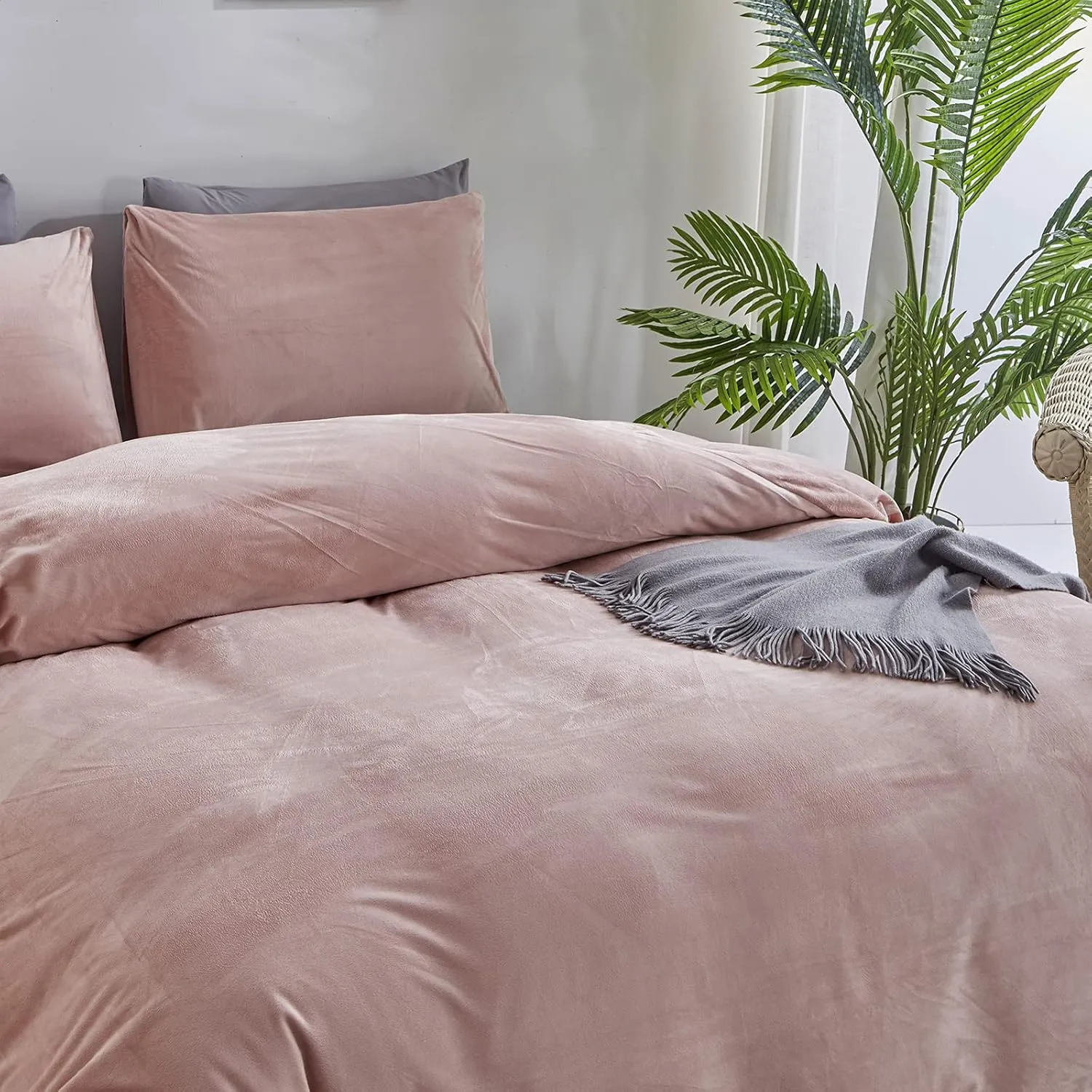 Pureant Pink Velvet Comforter Sets King Women Girls Blush Pink Fluffy Bedding Comforters Adults Teens Cute Dusty Pink Winter Quilts Solid Light Red Flannel Quilt Bean Pink Micromink Sherpa Plush Bed