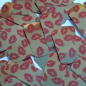 Rectangle Sequin 1.5" Red Lips Kiss Lipstick Print Gold Metallic Paillettes