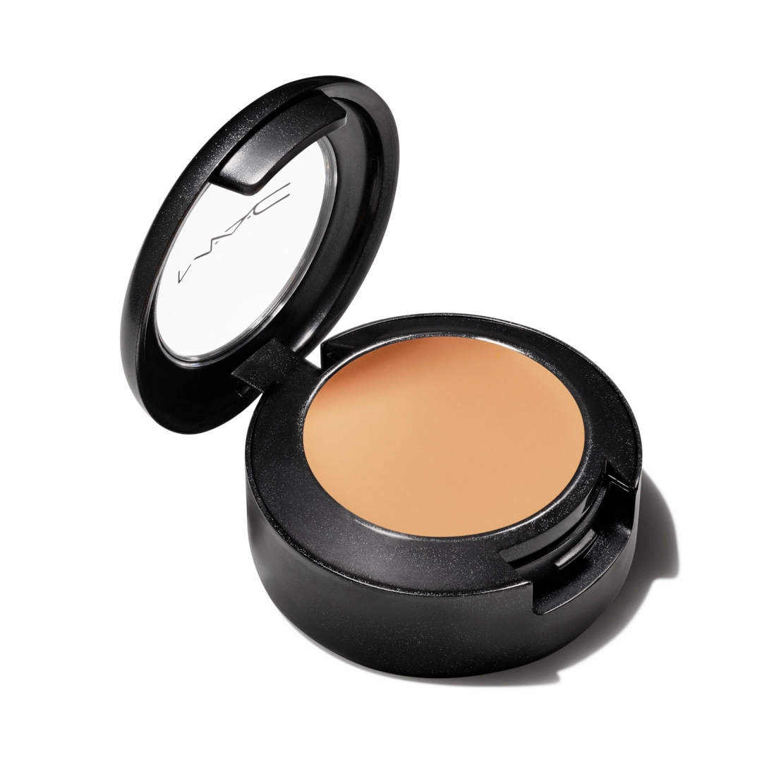 STUDIO FINISH SPF 35 CONCEALER