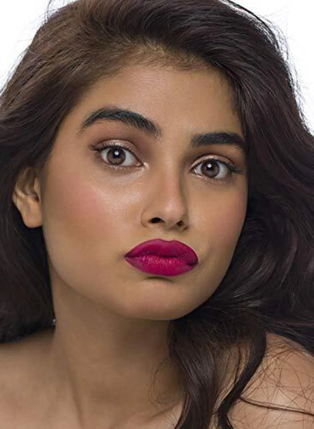 SUGAR Cosmetics Mettle Satin Lipstick - 09 Charlotte (True Blue Red), Red, 2.2 g Super Hydrating, Smoothens Fine Lines