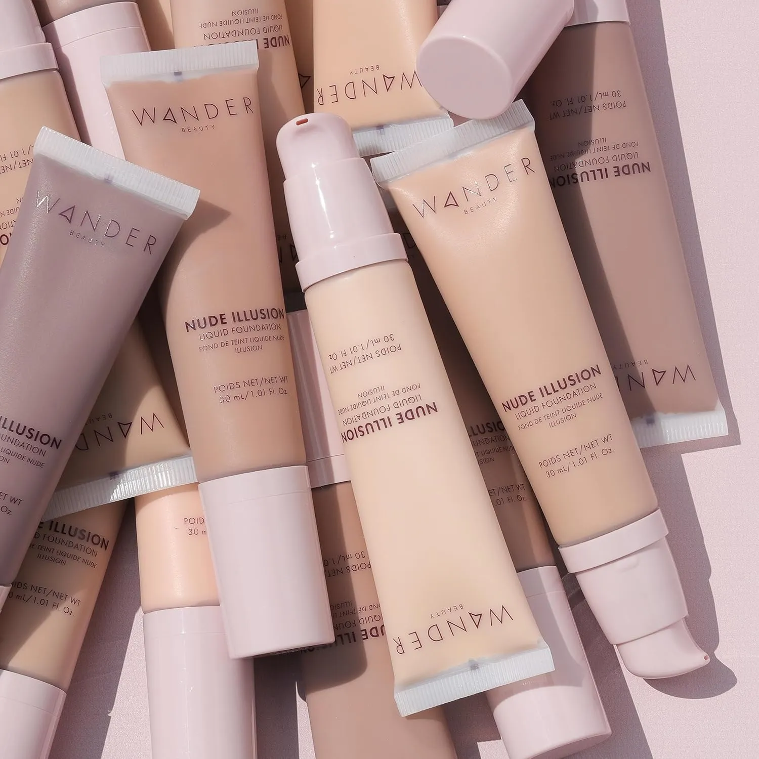 Wander Beauty Nude Illusion Liquid Foundation - Light - Medium to Full Coverage Foundation - Natural Makeup with Vitamin E & Macadamia - Nude Skin Finish Blurs & Conceals - Travel-Friendly -1.01 fl oz