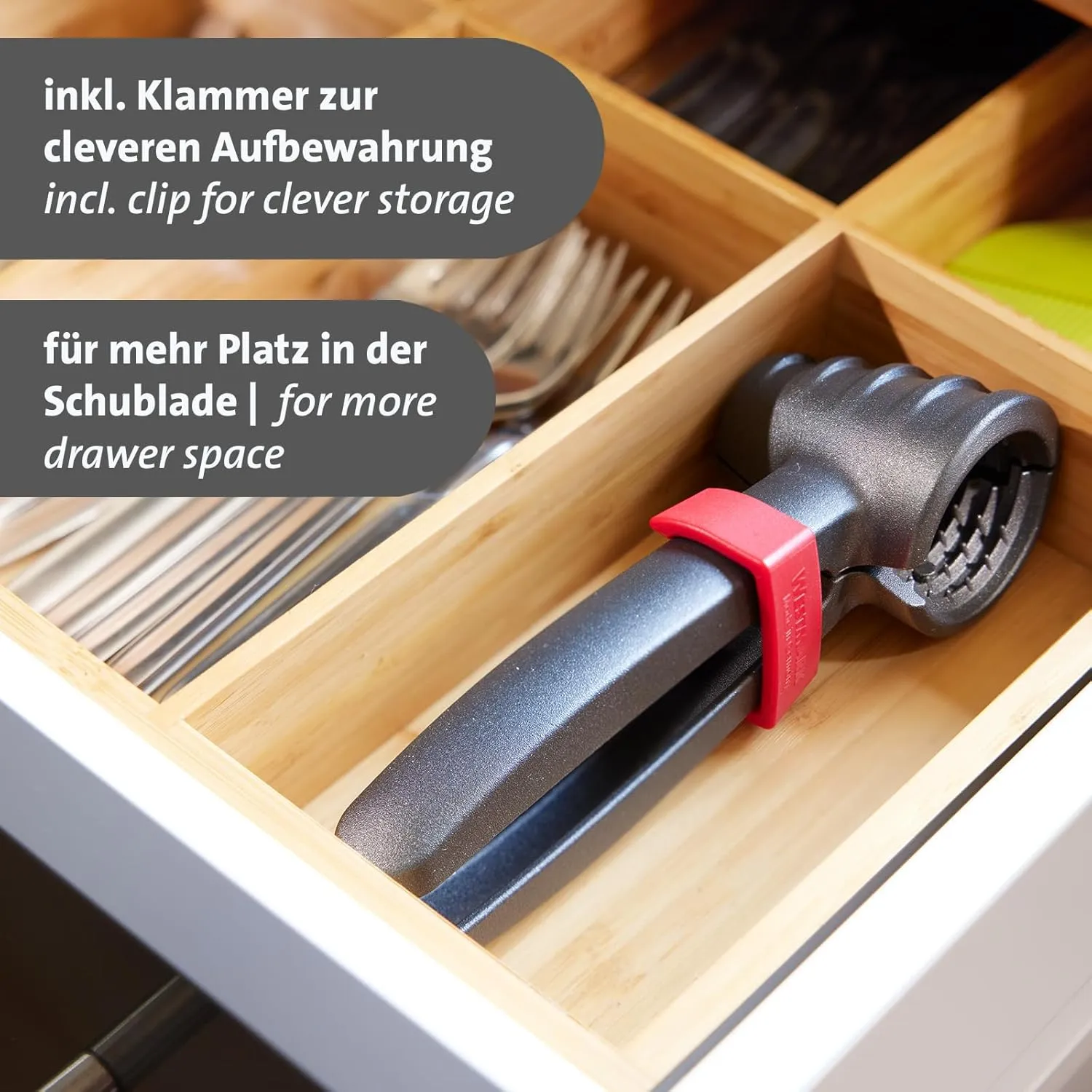 Westmark Nutsprofi - Heavy Duty Nutcracker for Walnuts, Brazil Nuts and Hazelnuts, Effortless Use, Includes Clip to Hold Tongs Together - Aluminium, Anthracite/Red